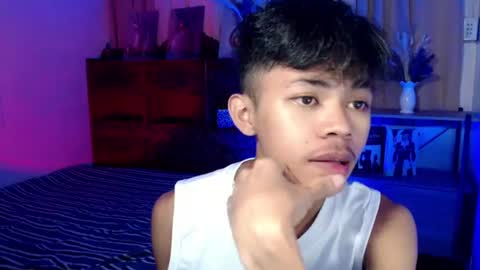 Snapshot of horny_joshxxx chatting on June 25, 4:22 pm horny_joshxxx online show from June 25, 4:22 pm