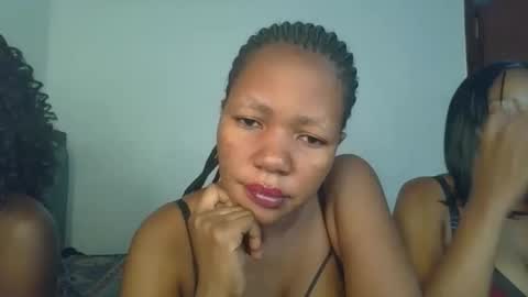 Snapshot of horny_lainie chatting on October 19, 5:24 pm horny_lainie online show from October 19, 5:24 pm
