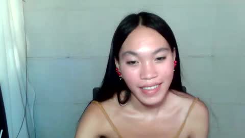Snapshot of horny_lory chatting on May 6, 1:25 am baninay online show from May 6, 1:25 am