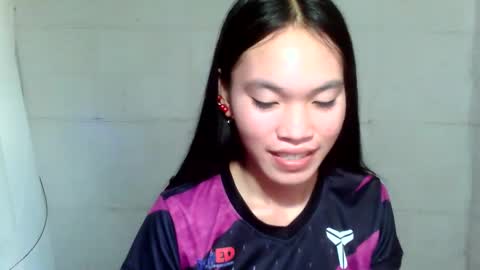 Snapshot of horny_lory chatting on May 6, 11:43 pm baninay online show from May 6, 11:43 pm