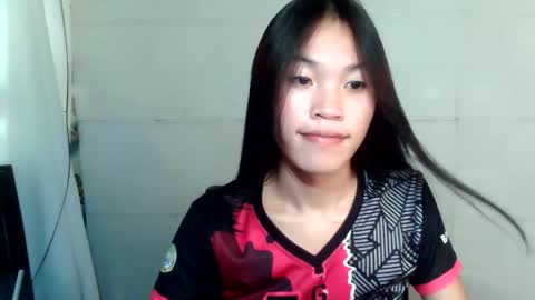 Snapshot of horny_lory chatting on May 14, 1:23 am baninay online show from May 14, 1:23 am
