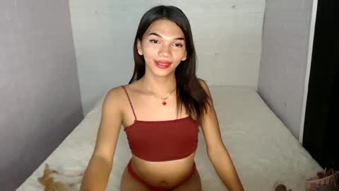 Snapshot of horny_rhiana chatting on February 15, 2:25 pm Rhiana online show from February 15, 2:25 pm
