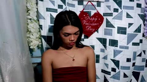 Snapshot of horny_rhiana chatting on February 17, 8:33 am Rhiana online show from February 17, 8:33 am