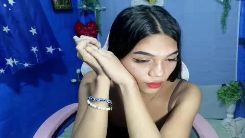 Snapshot of horny_rhiana chatting on February 21, 12:39 pm Rhiana online show from February 21, 12:39 pm