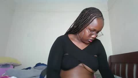 Lucy online show from March 5, 12:12 pm