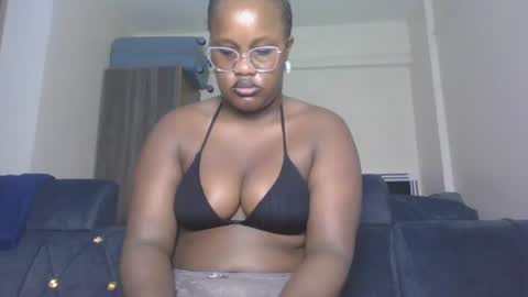 Snapshot of horny_sexxy_babe chatting on July 16, 12:33 pm Lucy online show from July 16, 12:33 pm