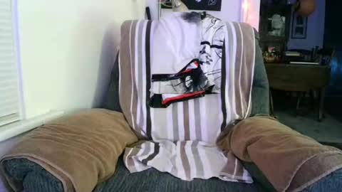 Snapshot of horny_willing_ready chatting on September 27, 3:22 am Horny Willing Ready online show from September 27, 3:22 am