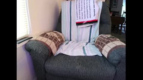 Snapshot of horny_willing_ready chatting on October 5, 10:40 pm Horny Willing Ready online show from October 5, 10:40 pm