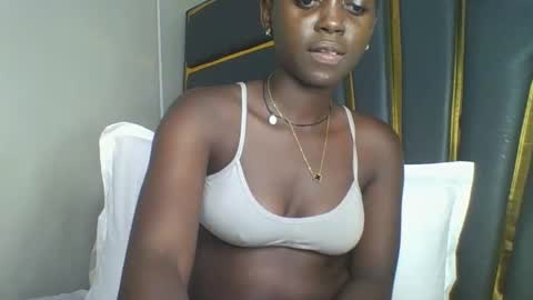 Bella online show from November 14, 9:13 pm