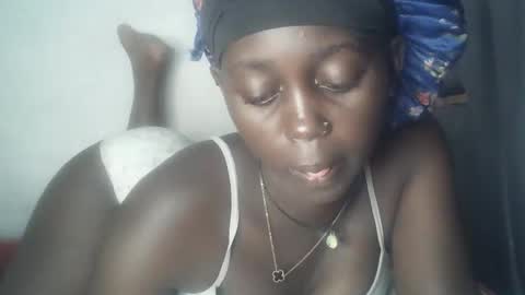 Bella online show from April 3, 9:24 pm