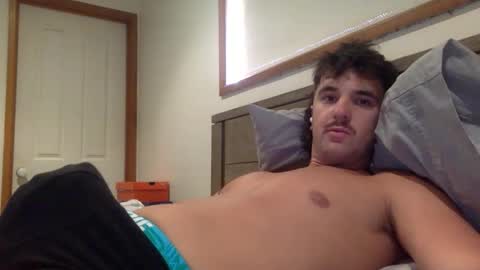 Snapshot of hornyboi186 chatting on February 17, 4:42 am hornyboi186 online show from February 17, 4:42 am