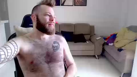 Snapshot of hornyhairy_bi chatting on September 24, 2:42 pm Harry online show from September 24, 2:42 pm