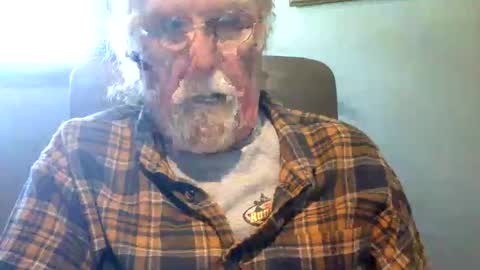 Snapshot of hornyinohio9 chatting on May 3, 3:18 pm HornyInOhio9 online show from May 3, 3:18 pm