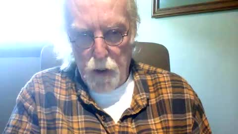 Snapshot of hornyinohio9 chatting on May 8, 12:32 pm HornyInOhio9 online show from May 8, 12:32 pm