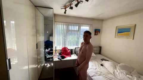 Snapshot of hornylondo chatting on April 14, 10:10 am Hornylondon online show from April 14, 10:10 am