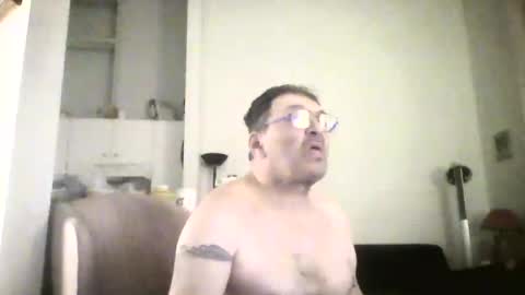 Snapshot of hornysiciliancock712446 chatting on December 28, 10:13 pm Peter online show from December 28, 10:13 pm