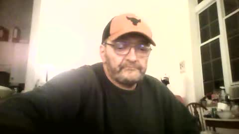 Snapshot of hornysiciliancock712446 chatting on November 20, 3:39 am Peter online show from November 20, 3:39 am