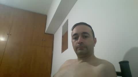 Snapshot of hornysnake69 chatting on April 17, 4:21 pm hornysnake69 online show from April 17, 4:21 pm