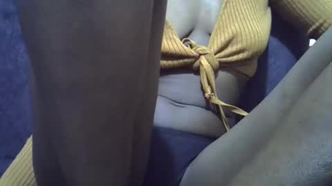 Snapshot of hornysoul02 chatting on February 12, 8:20 am hornysoul02 online show from February 12, 8:20 am