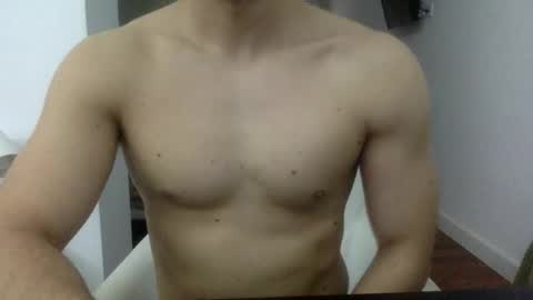 Snapshot of hornyspaniard93 chatting on April 6, 5:58 pm hornyspaniard93 online show from April 6, 5:58 pm