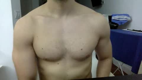 Snapshot of hornyspaniard93 chatting on April 27, 10:30 pm hornyspaniard93 online show from April 27, 10:30 pm