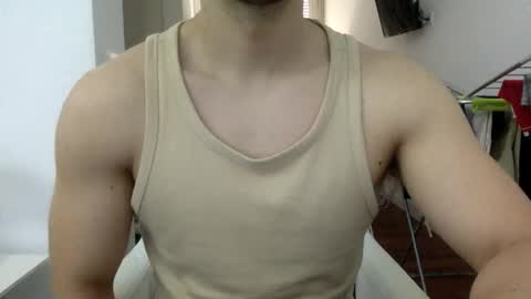 Snapshot of hornyspaniard93 chatting on May 26, 11:06 am hornyspaniard93 online show from May 26, 11:06 am