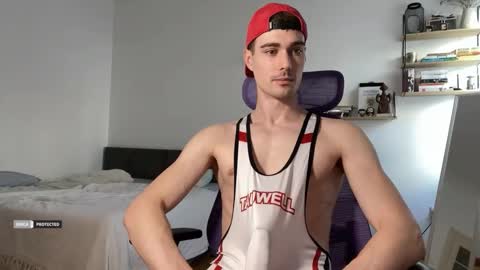 Snapshot of hornytwunk01 chatting on November 6, 8:15 am hornytwunk01 online show from November 6, 8:15 am