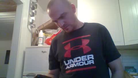 Snapshot of hornyvikingoe chatting on December 15, 12:17 pm hornyvikingoe online show from December 15, 12:17 pm