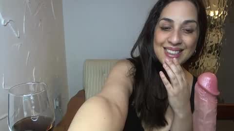 Snapshot of hornywifebbw chatting on February 9, 2:17 am Mary Coelho online show from February 9, 2:17 am