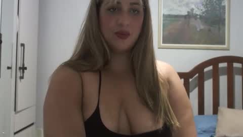 Snapshot of hornywifebbw chatting on January 14, 12:44 pm Mary Coelho online show from January 14, 12:44 pm