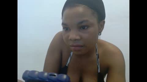 Snapshot of hornyxbum chatting on March 6, 11:14 am hornyxbum online show from March 6, 11:14 am