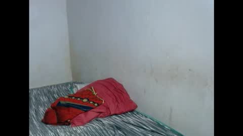 Snapshot of hornyxbum chatting on November 10, 7:24 pm hornyxbum online show from November 10, 7:24 pm