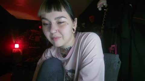 Snapshot of horror_circus chatting on December 1, 4:51 pm Messalina Horror online show from December 1, 4:51 pm