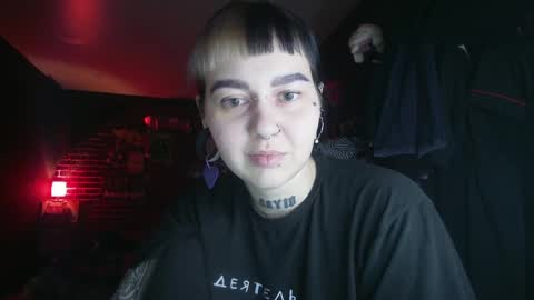 Snapshot of horror_circus chatting on December 6, 7:10 am Messalina Horror online show from December 6, 7:10 am