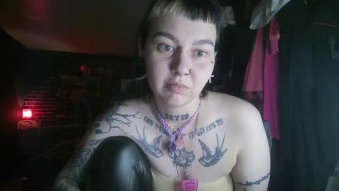 Snapshot of horror_circus chatting on January 17, 3:12 am Messalina Horror online show from January 17, 3:12 am