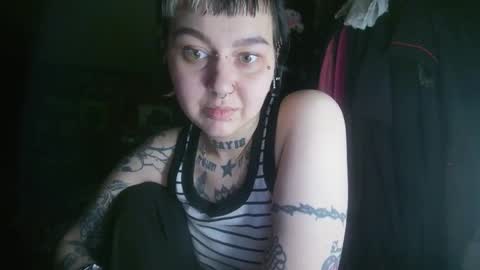 Snapshot of horror_circus chatting on February 2, 2:56 pm Messalina Horror online show from February 2, 2:56 pm