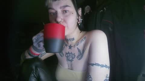 Snapshot of horror_circus chatting on February 7, 3:01 am Messalina Horror online show from February 7, 3:01 am