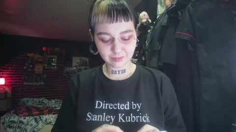 Snapshot of horror_circus chatting on February 11, 12:59 am Messalina Horror online show from February 11, 12:59 am