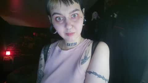 Snapshot of horror_circus chatting on February 15, 11:58 pm Messalina Horror online show from February 15, 11:58 pm