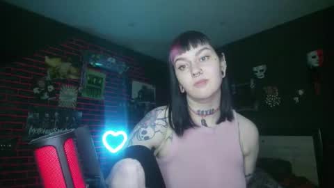 Snapshot of horror_circus chatting on September 18, 10:34 pm Messalina Horror online show from September 18, 10:34 pm