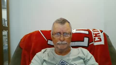 Snapshot of hot4tightholes chatting on May 4, 1:29 pm hot4tightholes online show from May 4, 1:29 pm