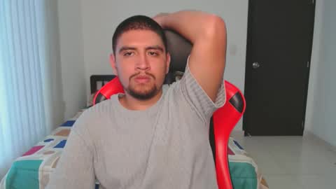 Snapshot of hot__husbands chatting on March 4, 9:22 pm hot__husbands online show from March 4, 9:22 pm