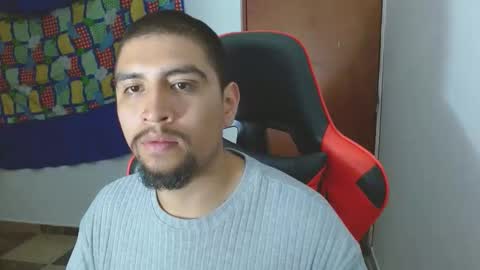 Snapshot of hot__husbands chatting on November 7, 1:38 am hot__husbands online show from November 7, 1:38 am