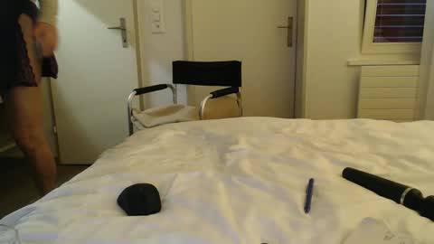 hot_angel_66 online show from March 13, 11:50 am