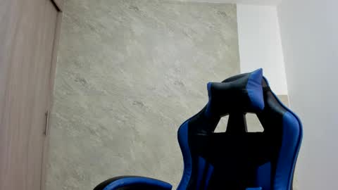 Snapshot of hot_bad_boy69 chatting on May 5, 8:39 pm hot bad boy69 online show from May 5, 8:39 pm