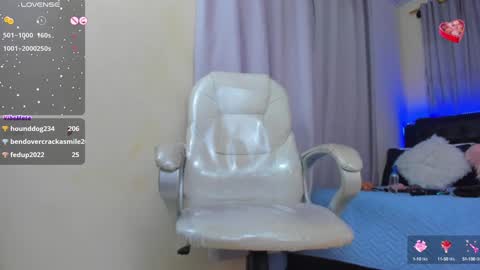 Snapshot of hot_beauty__ chatting on January 12, 10:45 am VALENTINA online show from January 12, 10:45 am