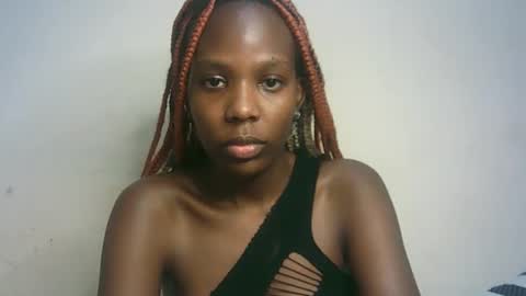 Snapshot of hot_berry2003 chatting on January 28, 4:50 am Millie online show from January 28, 4:50 am