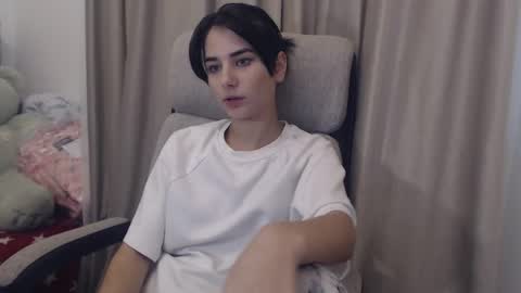 Snapshot of hot_bruny chatting on October 10, 9:41 am Bruny online show from October 10, 9:41 am