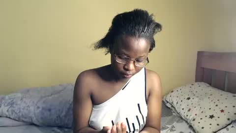 Snapshot of hot_candy2 chatting on July 7, 3:31 am Candy online show from July 7, 3:31 am