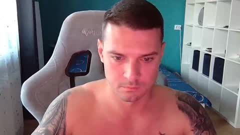 hot_cap_77 online show from November 14, 12:48 pm